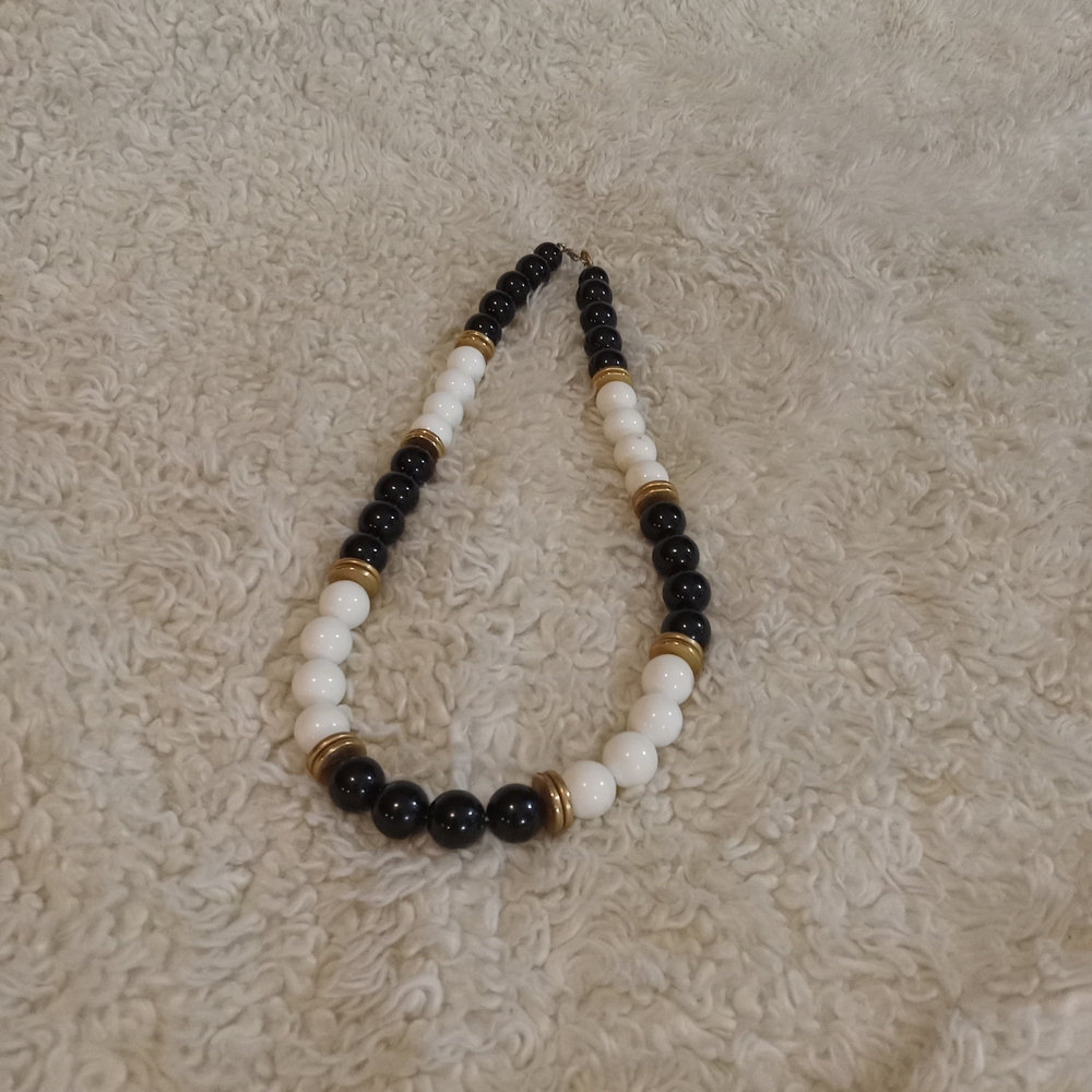 Elegant Black and White Beaded Necklace